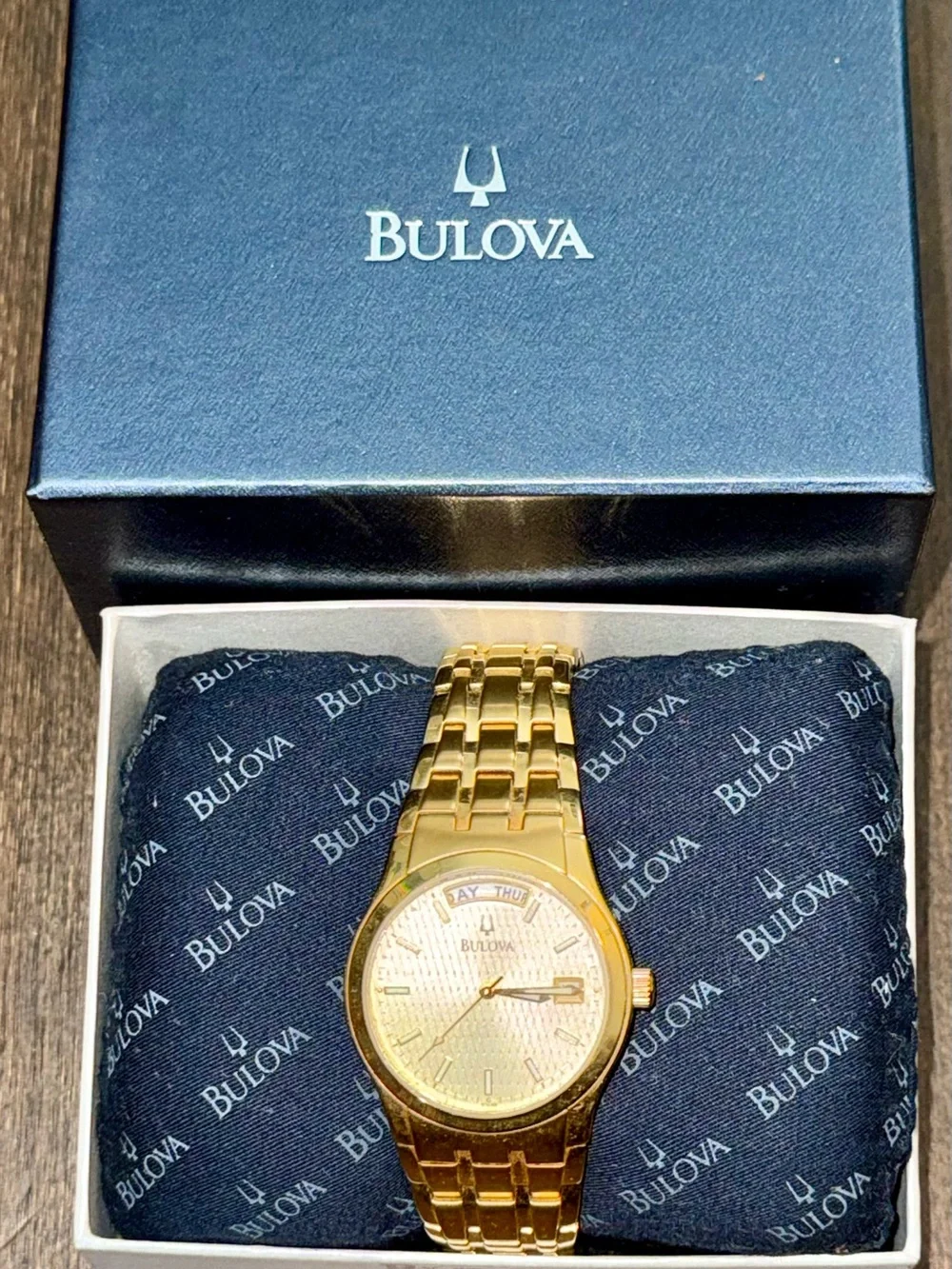 Bulova 98T80 Gold-Tone Day Date Quartz Dress Watch – New Old Stock (NOS)